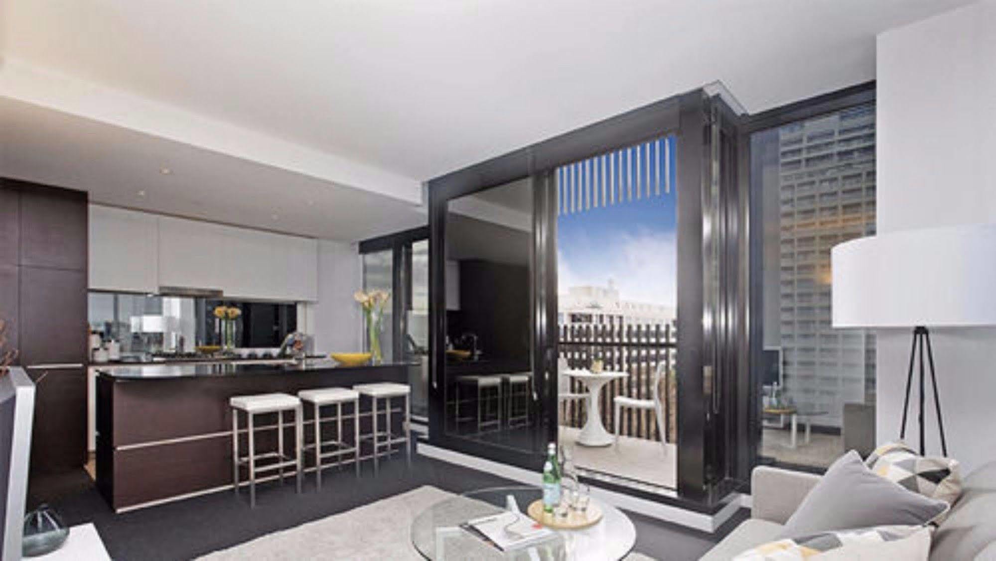 Wyndel Apartments - St Kilda Views Melbourne Exteriör bild